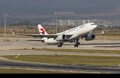 中国口罩空运为世界控制疫情服务