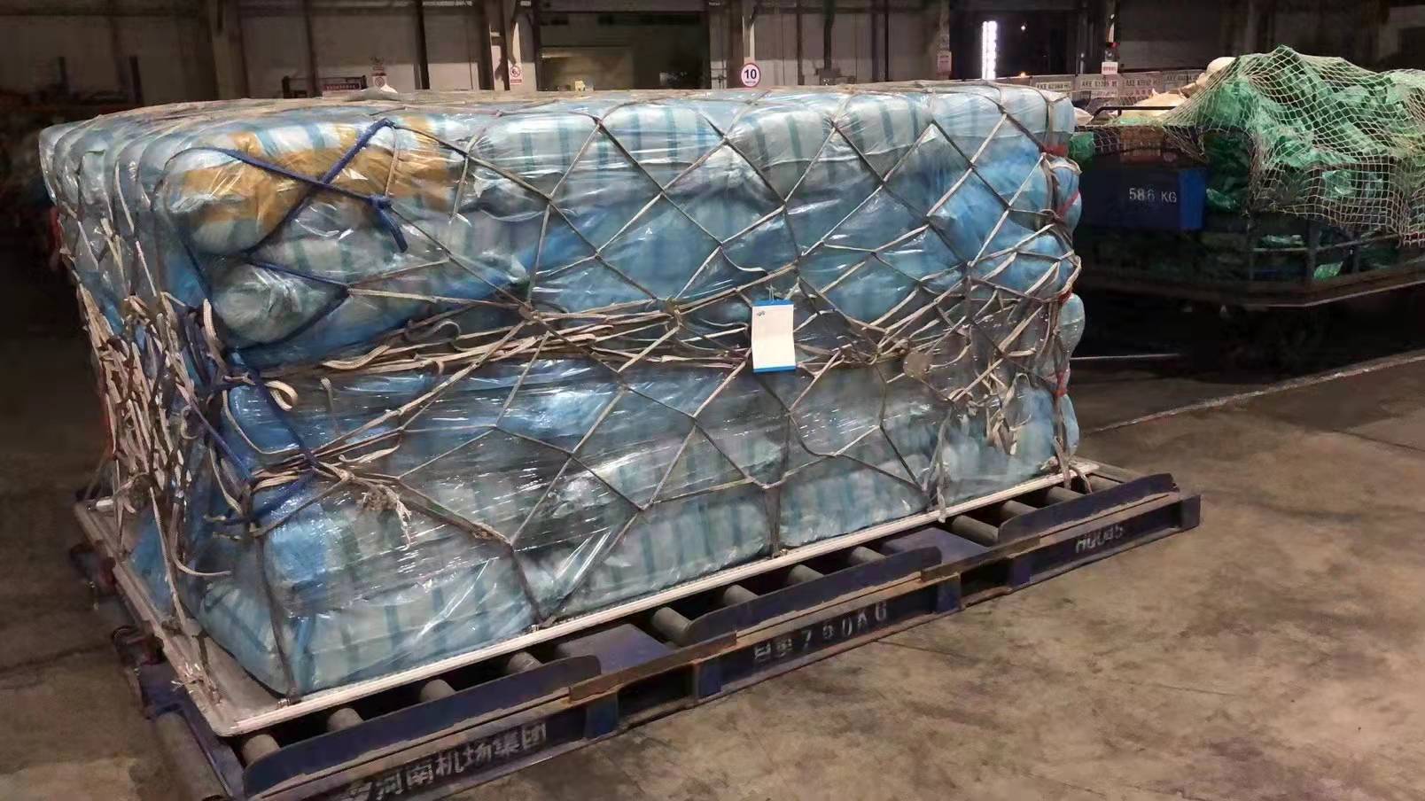 ​航空货运到机场物流发上海到乌鲁木齐航空件