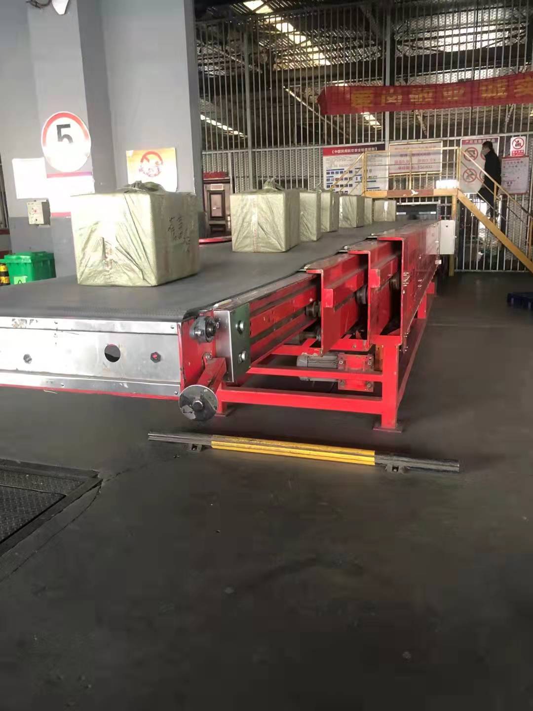 到青岛、深圳空运发上海机场货运