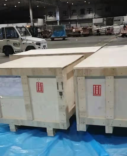 重庆机场空运红酒水果航空运输人靠衣装货靠包装