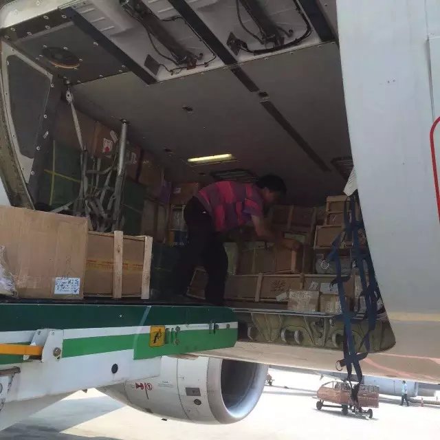 2023上海机场到鄂尔多斯空运选航空快递当天达