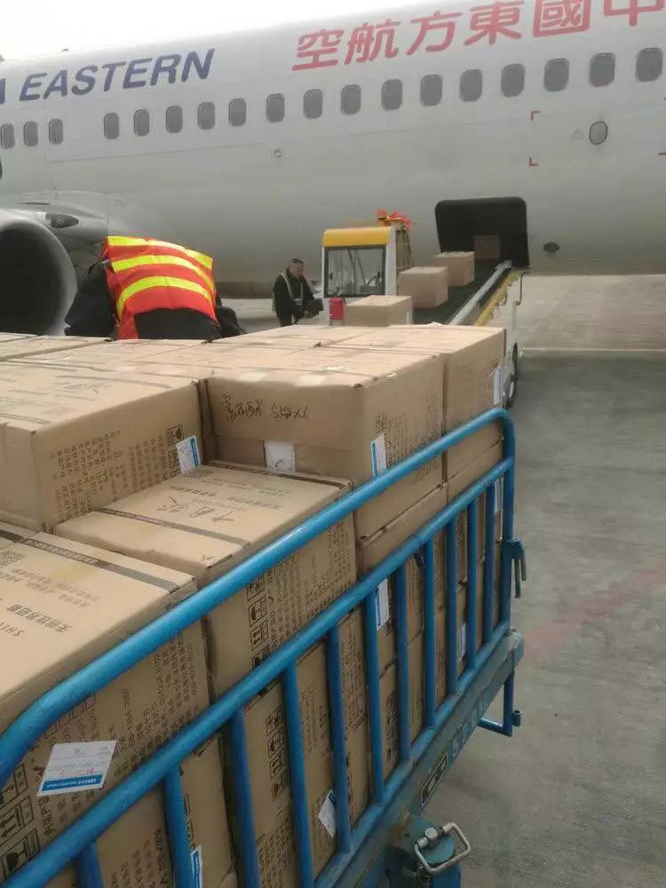 上海到乌鲁木齐发什么货运才能当天到达 选择上海机场货运